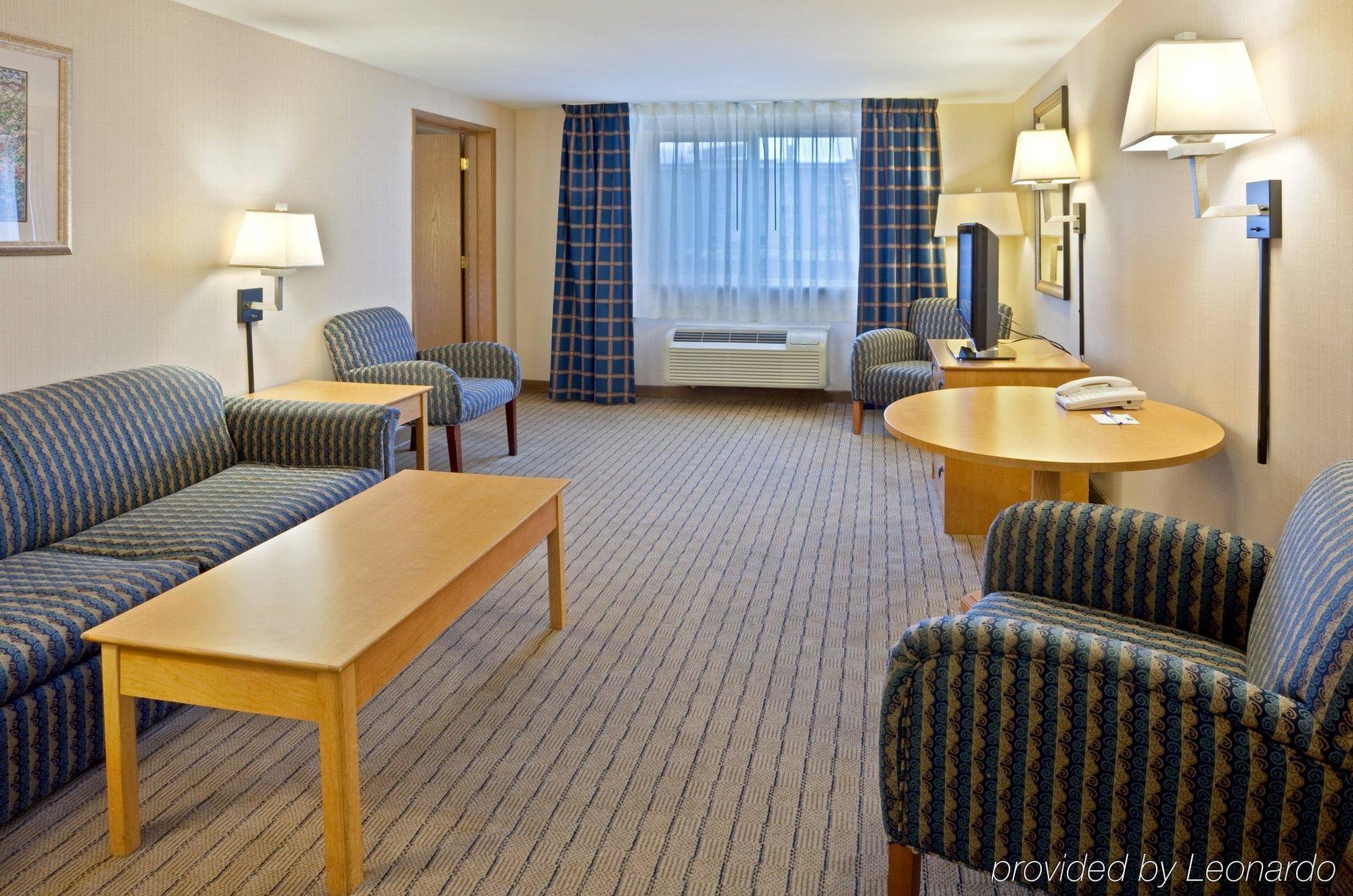 Holiday Inn Express & Suites Seattle - City Center Экстерьер фото