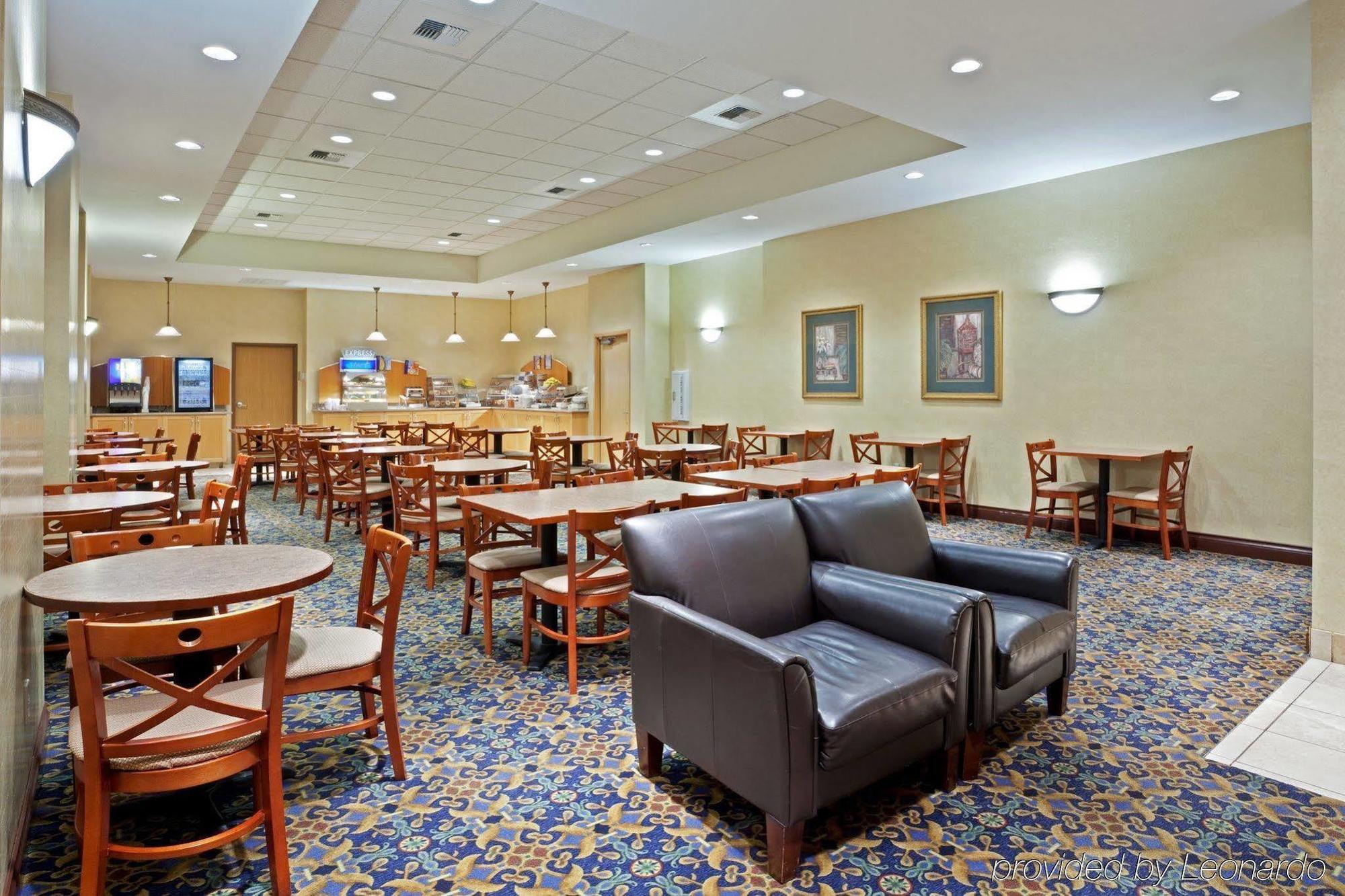 Holiday Inn Express & Suites Seattle - City Center Экстерьер фото