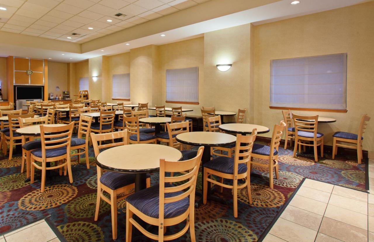 Holiday Inn Express & Suites Seattle - City Center Экстерьер фото